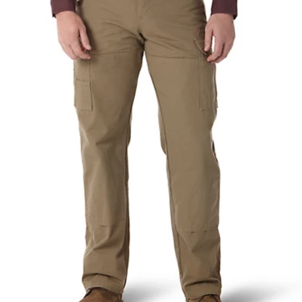 Wrangler Men’s Relaxed Fit Riggs Workwear Ripstop Ranger Cargo Work Pants
